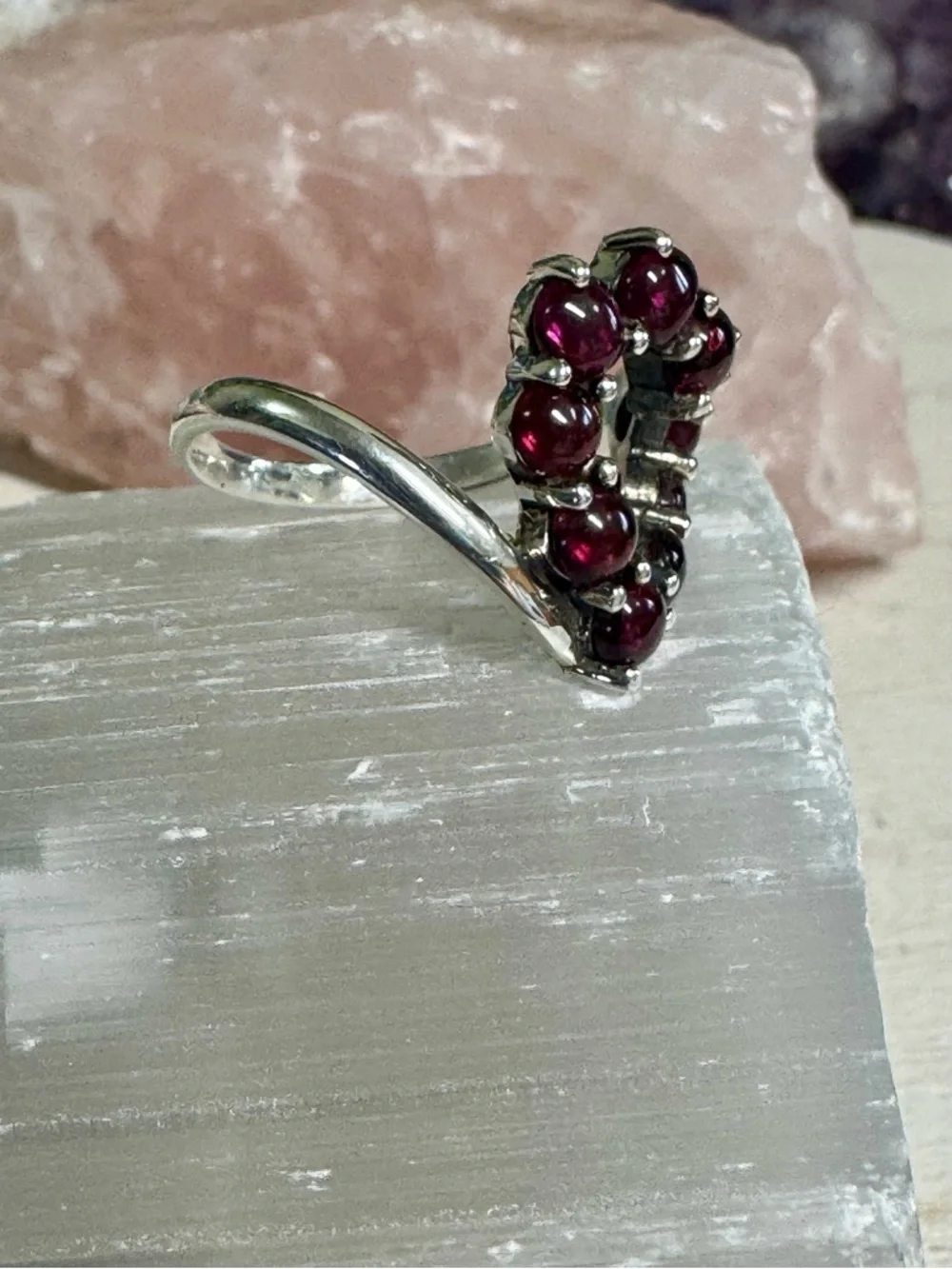 925 Sterling Garnet Gemstone Heart Ring - Deep Red - Picture 3 of 6